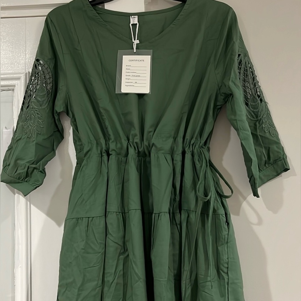 🔹 Solid French Cut Out Embroidered V-Neck Dress - Picture 6 of 13